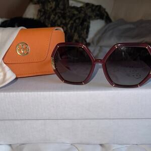 TORY BURCH ELEANOR GEOMETRIC SUNGLASSES